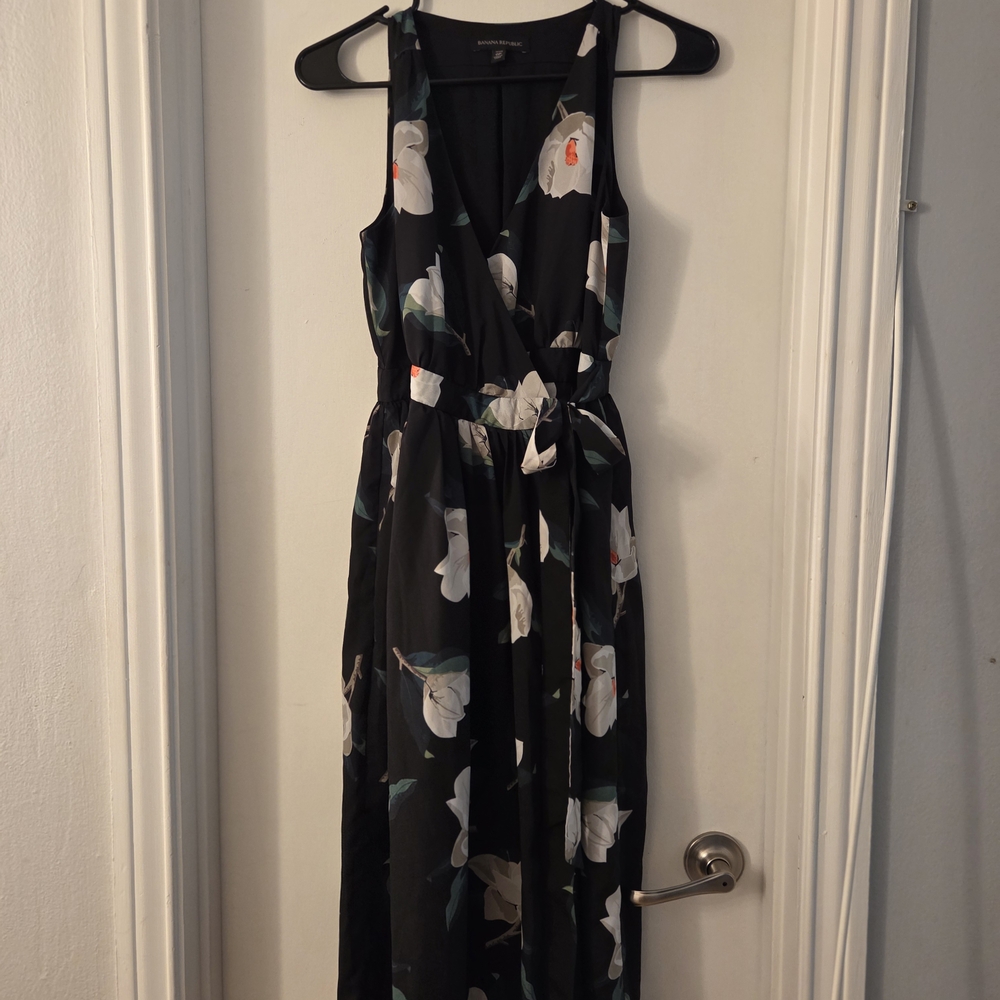 Banana Republic Sleeveless Magnolia Floral Print Wrap Midi Dress Size PETITE OP